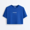 Krótki T-shirt z napisem z mieszanki bawełny o prostym kroju