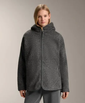 Kurtka oversize z imitacji kożucha z kapturem wyściełanym sztucznym futrem Kurtka oversize z imitacji kożucha z kapturem wyściełanym sztucznym futrem