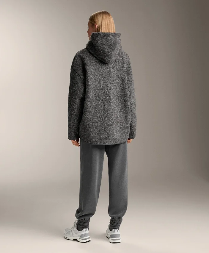 Kurtka oversize z imitacji kożucha z kapturem wyściełanym sztucznym futrem Kurtka oversize z imitacji kożucha z kapturem wyściełanym sztucznym futrem