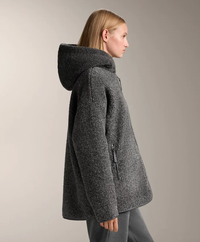 Kurtka oversize z imitacji kożucha z kapturem wyściełanym sztucznym futrem Kurtka oversize z imitacji kożucha z kapturem wyściełanym sztucznym futrem