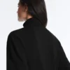 Kurtka Soft Touch z miękkiego w dotyku modalu z wykończeniem typu hemstitch Kurtka Soft Touch z miękkiego w dotyku modalu z wykończeniem typu hemstitch