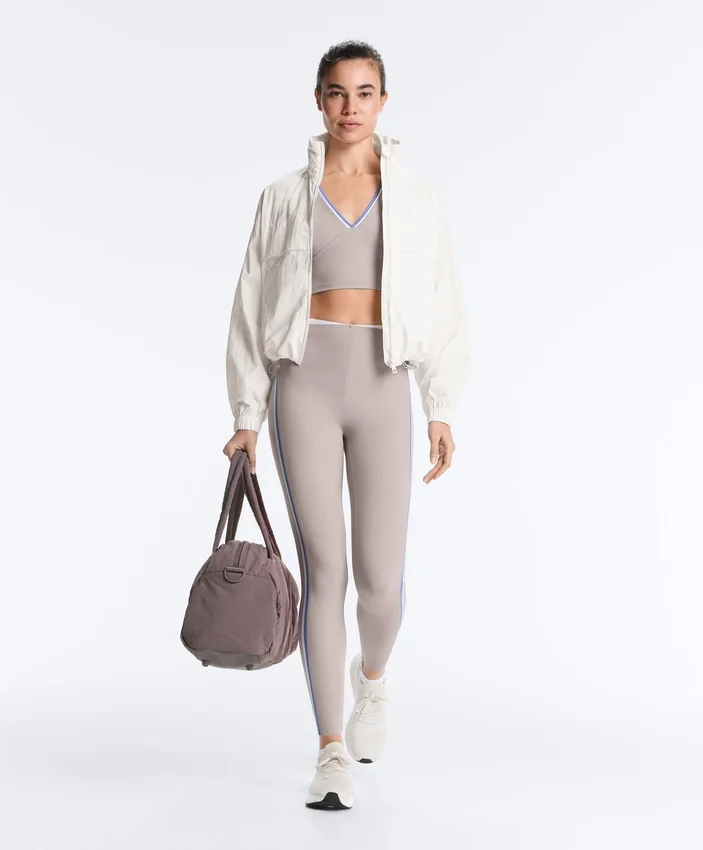 Legginsy kompresyjne z wysokim stanem i kontrastowymi wykończeniami, sięgające do kostek Legginsy kompresyjne z wysokim stanem i kontrastowymi wykończeniami, sięgające do kostek