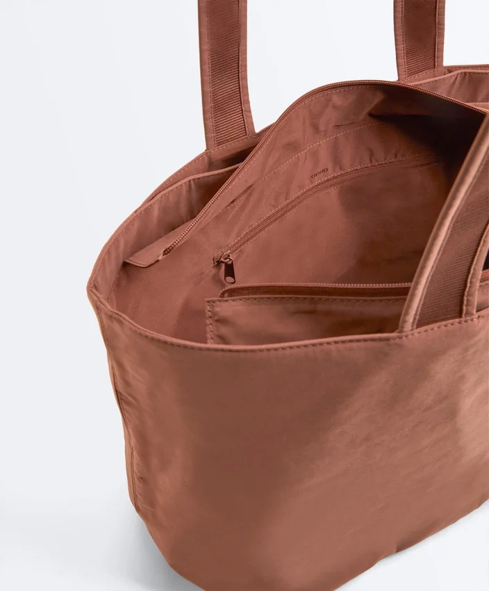 Miękka torba typu shopper z zamkiem Miękka torba typu shopper z zamkiem