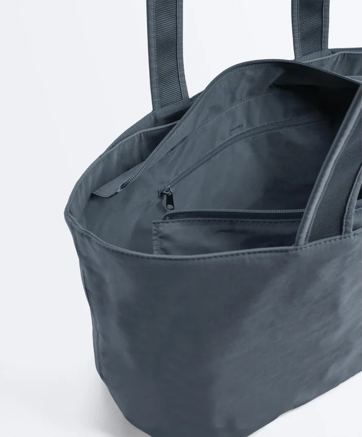 Miękka torba typu shopper z zamkiem Miękka torba typu shopper z zamkiem