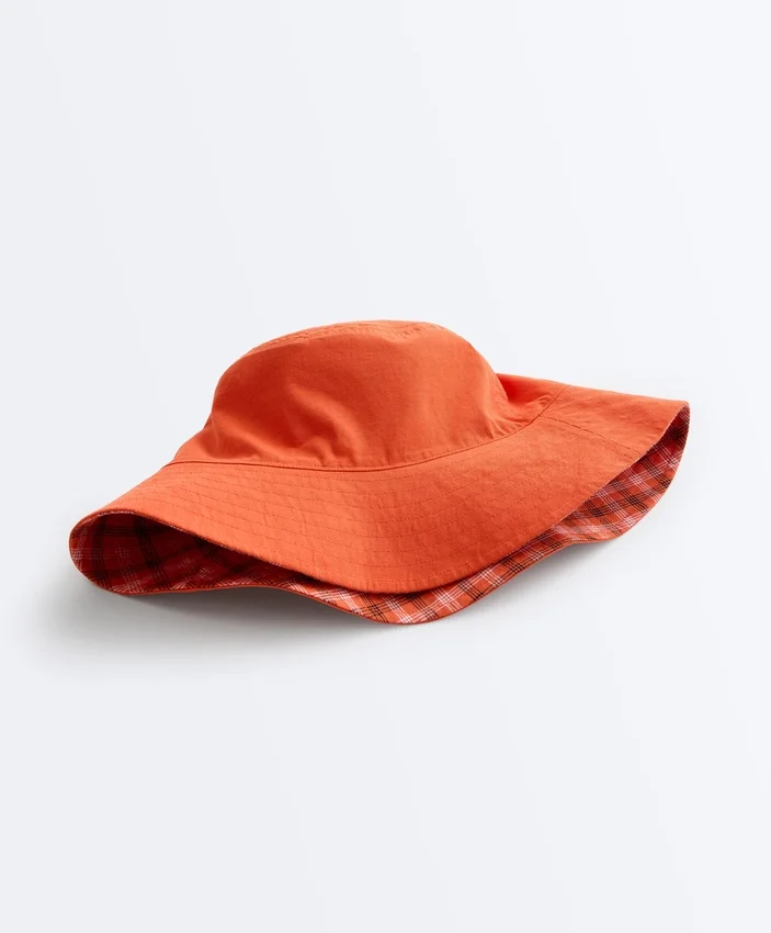 Odwracalny kapelusz typu bucket z mieszanki bawełny w kratkę Odwracalny kapelusz typu bucket z mieszanki bawełny w kratkę