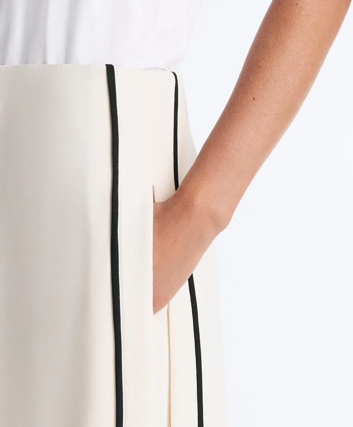 Soft Touch Modal Wide-Leg Spodnie z kontrastową lamówką Soft Touch Modal Wide-Leg Spodnie z kontrastową lamówką