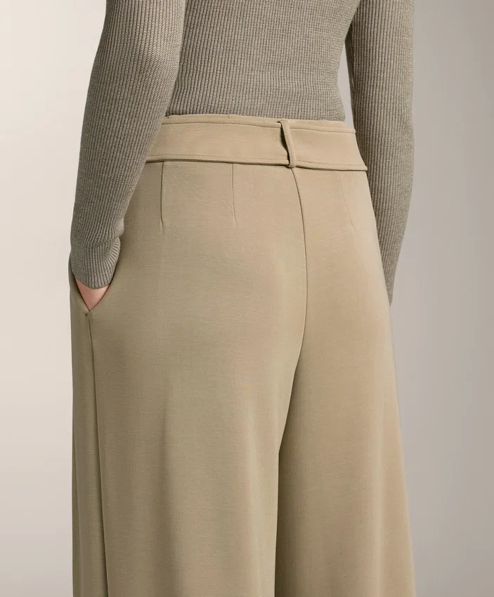 Soft Touch Modal Wide-Leg Spodnie z plisami w pasie Soft Touch Modal Wide-Leg Spodnie z plisami w pasie