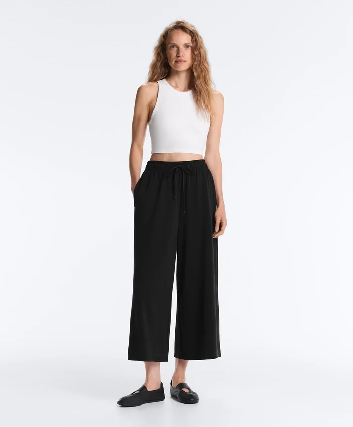 Soft Touch Wide-Leg Crop Spodnie z modalu Soft Touch Wide-Leg Crop Spodnie z modalu