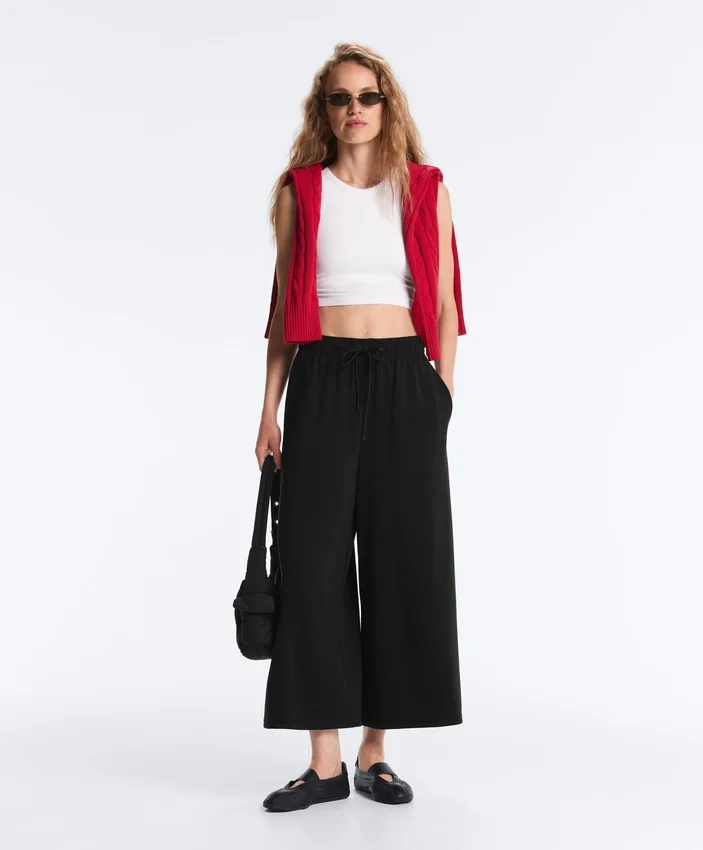 Soft Touch Wide-Leg Crop Spodnie z modalu Soft Touch Wide-Leg Crop Spodnie z modalu