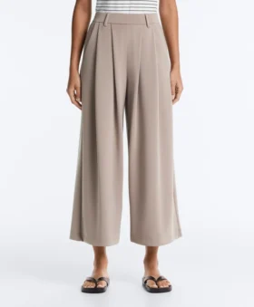 Soft Touch Wide-Leg Crop Spodnie z plisami i modalem Soft Touch Wide-Leg Crop Spodnie z plisami i modalem
