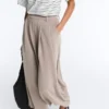 Soft Touch Wide-Leg Crop Spodnie z plisami i modalem Soft Touch Wide-Leg Crop Spodnie z plisami i modalem