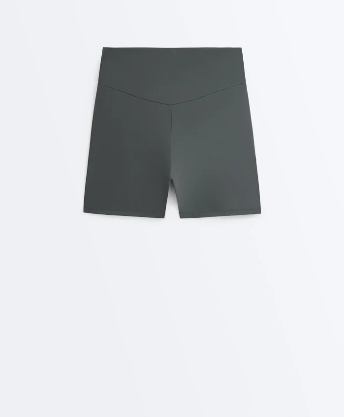 Spodnie Comfortlux z wysokim stanem o długości 10 cm Spodnie Comfortlux z wysokim stanem o długości 10 cm