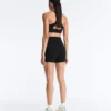 Spodnie typu hot pants z wysokim stanem i kieszenią Compressive o długości 10 cm Spodnie typu hot pants z wysokim stanem i kieszenią Compressive o długości 10 cm