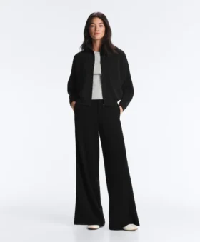 Spodnie z szerokimi nogawkami z miękkiego w dotyku modalu Soft Touch i z wykończeniem typu hemstitch Spodnie z szerokimi nogawkami z miękkiego w dotyku modalu Soft Touch i z wykończeniem typu hemstitch