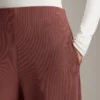 Spodnie z wysokim stanem i prążkowanym materiałem oraz Soft Touch modalem Spodnie z wysokim stanem i prążkowanym materiałem oraz Soft Touch modalem