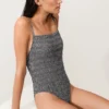 Strój kąpielowy bandeau z materiału smock w kratkę Strój kąpielowy bandeau z materiału smock w kratkę