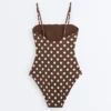 Stroje kąpielowe bandeau z pikowanej tkaniny w groszki Stroje kąpielowe bandeau z pikowanej tkaniny w groszki