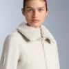 Superdopasowana, wodoodporna kurtka narciarska Primaloft® w stylu color-block Superdopasowana, wodoodporna kurtka narciarska Primaloft® w stylu color-block