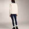 Swetry z dzianiny z mini warkoczami i dekoltem w serek Swetry z dzianiny z mini warkoczami i dekoltem w serek