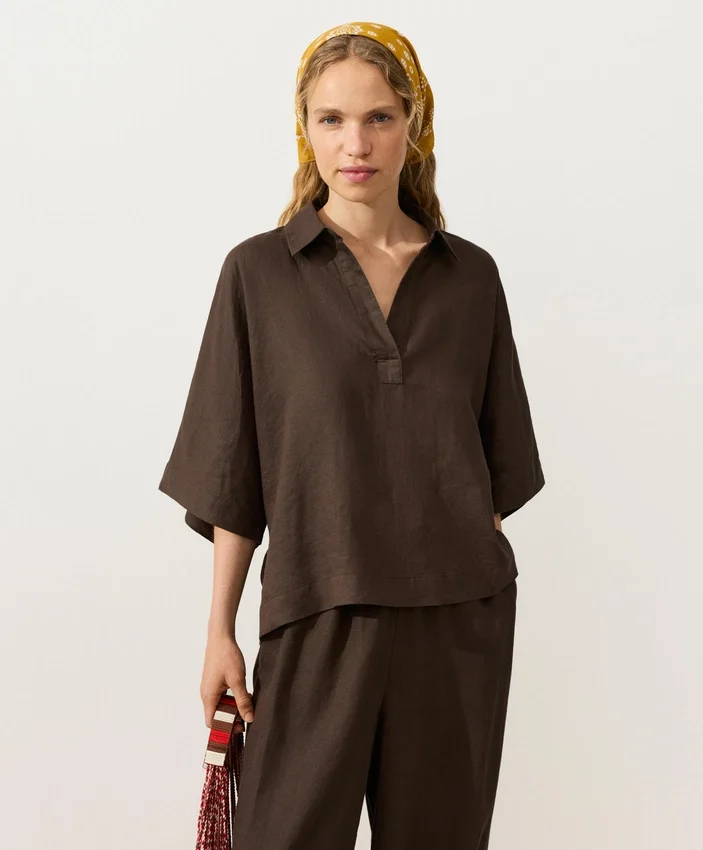 Szorty polo oversize z krótkim rękawem, wykonane w 100% z lnu Szorty polo oversize z krótkim rękawem, wykonane w 100% z lnu