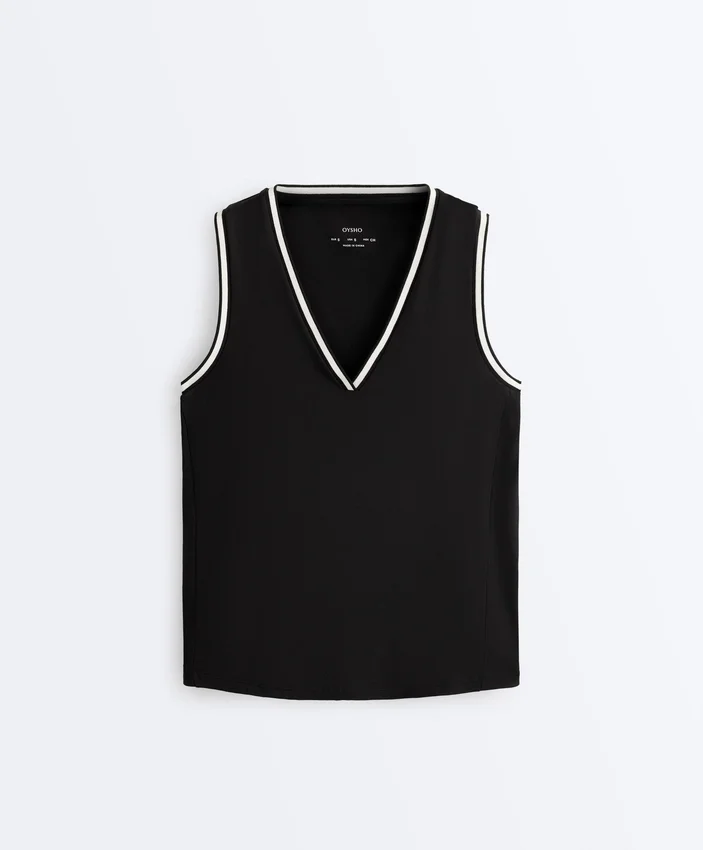 T-shirt bez rękawów z dekoltem w serek T-shirt bez rękawów z dekoltem w serek
