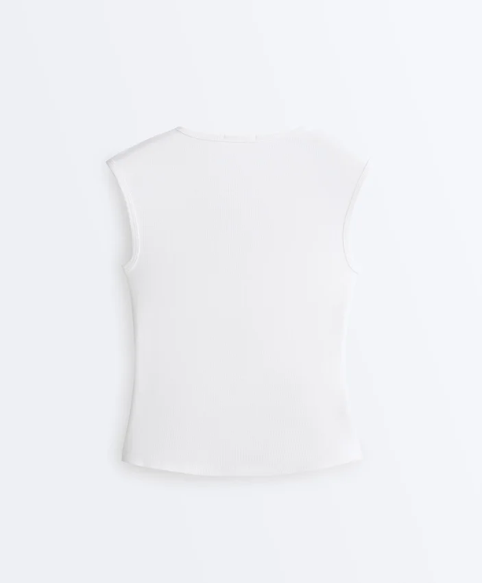 T-shirt bez rękawów z prążkowanej dzianiny z guzikami z bawełny i modalu T-shirt bez rękawów z prążkowanej dzianiny z guzikami z bawełny i modalu