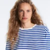 T-shirt o prostym kroju z długim rękawem w paski, wykonany w 100% z bawełny T-shirt o prostym kroju z długim rękawem w paski, wykonany w 100% z bawełny