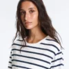 T-shirt z długim rękawem o luźnym kroju oversize z mieszanki bawełny w paski T-shirt z długim rękawem o luźnym kroju oversize z mieszanki bawełny w paski