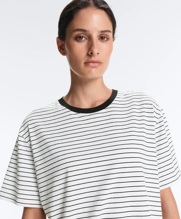 T-shirt z krótkim rękawem o prostym kroju z mieszanki bawełny w paski T-shirt z krótkim rękawem o prostym kroju z mieszanki bawełny w paski