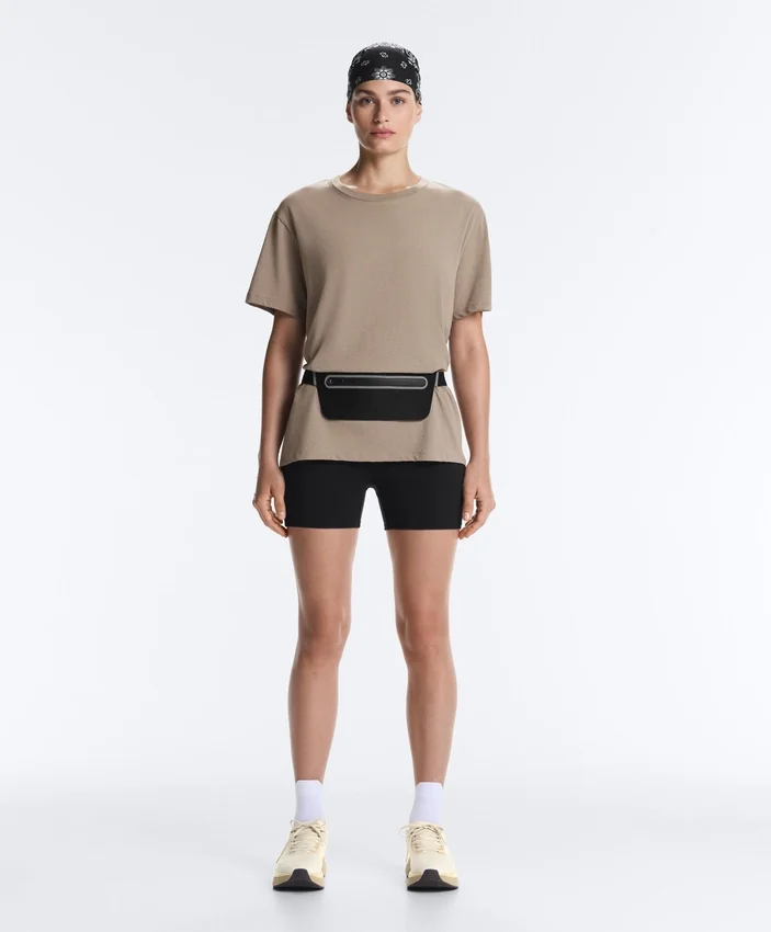 T-shirt z mieszanki bawełny o prostym kroju, z krótkim rękawem i nadrukiem T-shirt z mieszanki bawełny o prostym kroju, z krótkim rękawem i nadrukiem