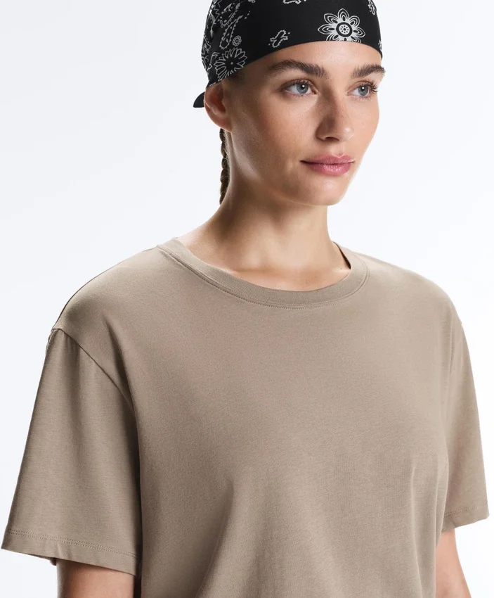 T-shirt z mieszanki bawełny o prostym kroju, z krótkim rękawem i nadrukiem T-shirt z mieszanki bawełny o prostym kroju, z krótkim rękawem i nadrukiem