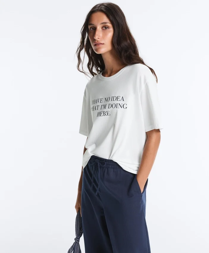 T-shirt z mieszanki bawełny o prostym kroju, z krótkim rękawem i nadrukiem T-shirt z mieszanki bawełny o prostym kroju, z krótkim rękawem i nadrukiem
