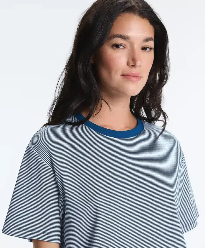 T-shirt z mieszanki bawełny o prostym kroju z krótkim rękawem i nadrukiem w paski T-shirt z mieszanki bawełny o prostym kroju z krótkim rękawem i nadrukiem w paski