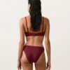 Top bikini typu halter z tkaniny żakardowej w drobną kratkę Top bikini typu halter z tkaniny żakardowej w drobną kratkę