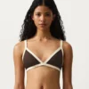 Top bikini w kształcie trójkąta z kontrastową lamówką Top bikini w kształcie trójkąta z kontrastową lamówką