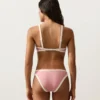 Top bikini w kształcie trójkąta z kontrastową lamówką Top bikini w kształcie trójkąta z kontrastową lamówką