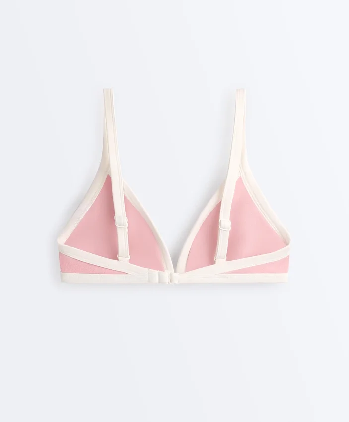 Top bikini w kształcie trójkąta z kontrastową lamówką Top bikini w kształcie trójkąta z kontrastową lamówką