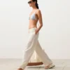 Top bikini z trójkątnymi miseczkami, w paski, z wiązaniem na szyi Top bikini z trójkątnymi miseczkami, w paski, z wiązaniem na szyi