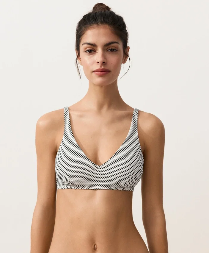 Topy bikini typu halter w groszki z żakardu Topy bikini typu halter w groszki z żakardu