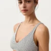 Topy bikini typu halter w groszki z żakardu Topy bikini typu halter w groszki z żakardu