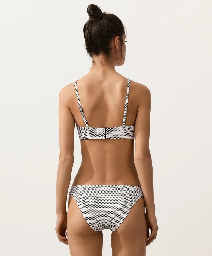 Topy bikini typu halter w groszki z żakardu Topy bikini typu halter w groszki z żakardu