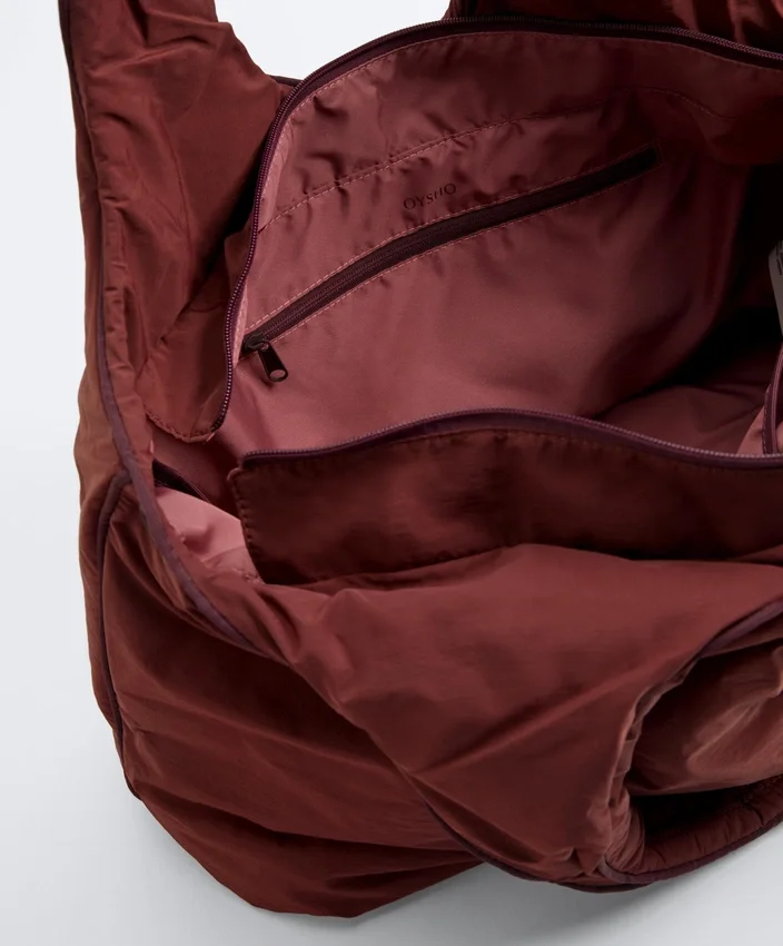 Torba typu shopper z kontrastowymi wykończeniami Torba typu shopper z kontrastowymi wykończeniami