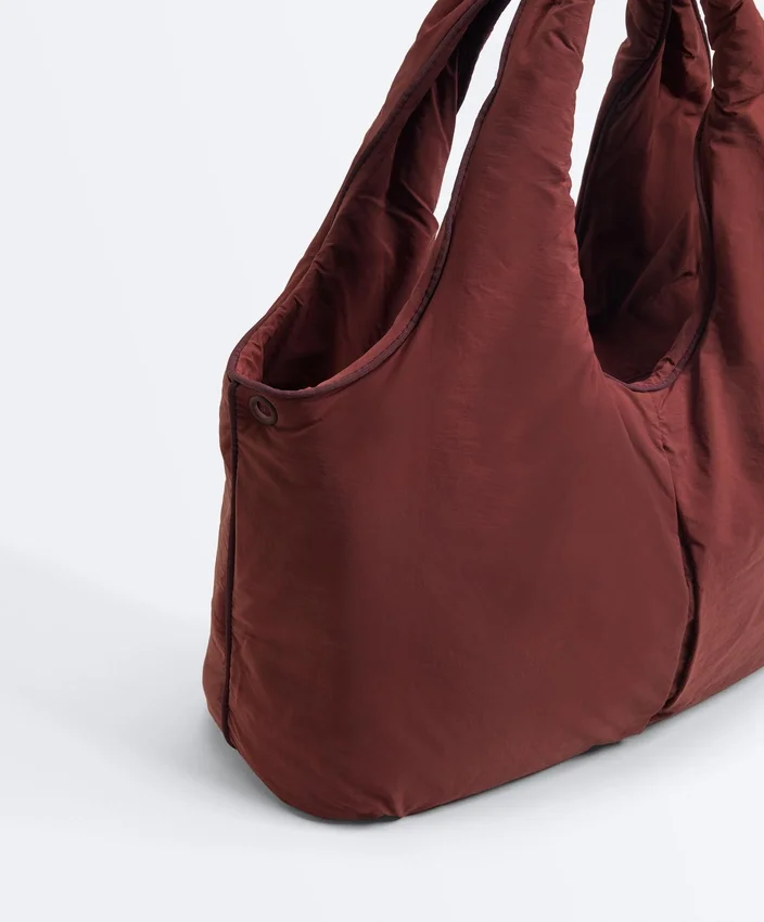 Torba typu shopper z kontrastowymi wykończeniami Torba typu shopper z kontrastowymi wykończeniami