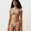 Trójkątny top bikini w paski Trójkątny top bikini w paski