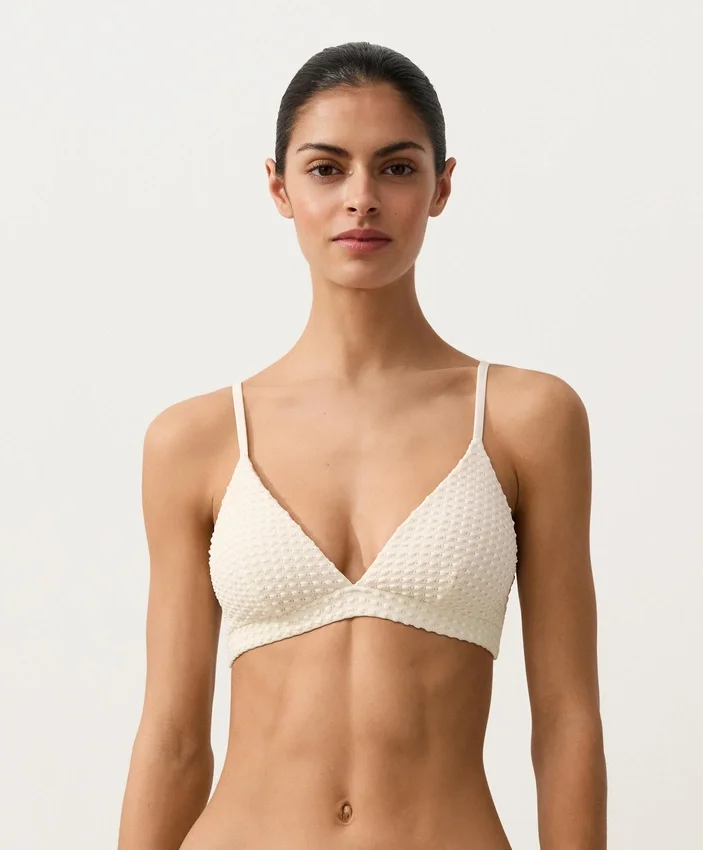 Trójkątny top bikini z dzianiny szydełkowej o fakturze bąbelkowej Trójkątny top bikini z dzianiny szydełkowej o fakturze bąbelkowej