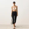 Trójkątny top bikini z dzianiny szydełkowej o fakturze bąbelkowej Trójkątny top bikini z dzianiny szydełkowej o fakturze bąbelkowej
