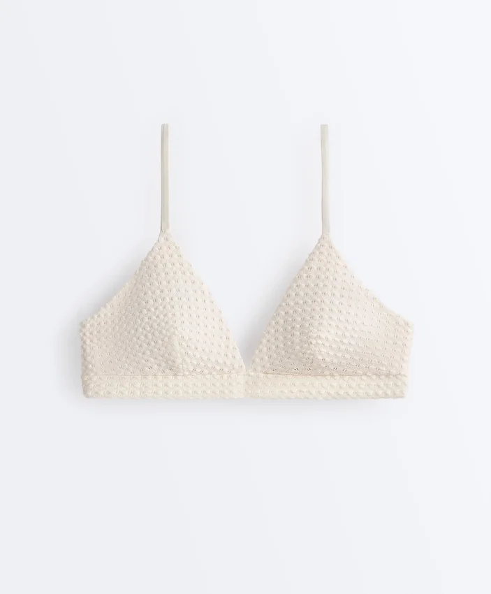 Trójkątny top bikini z dzianiny szydełkowej o fakturze bąbelkowej Trójkątny top bikini z dzianiny szydełkowej o fakturze bąbelkowej